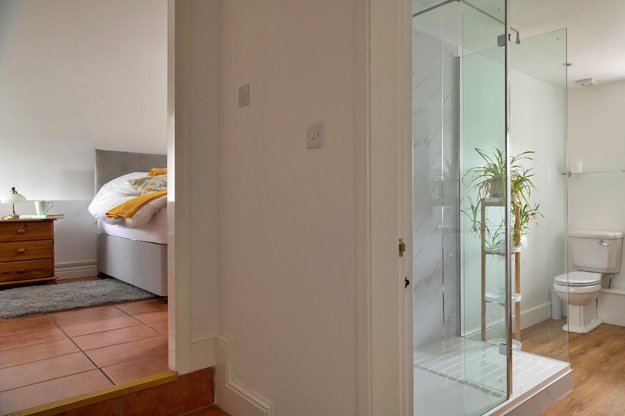 Finest Retreats - Moelis Granary - Luxury Cottage With Hot Tub Llandrillo Ngoại thất bức ảnh